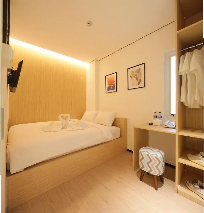 Cool Living-1